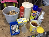 Allerlei oa waspelden, vuilnisbakje …. - afbeelding 1 van  1