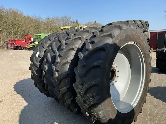 Alliance farmpro radial 80 set dubbellucht met rijafstand - afbeelding 1 van  5