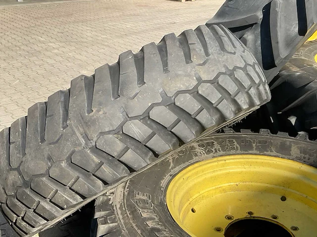 Alliance multiuse 550 landbouwband met velg (2x) - afbeelding 4 van  6