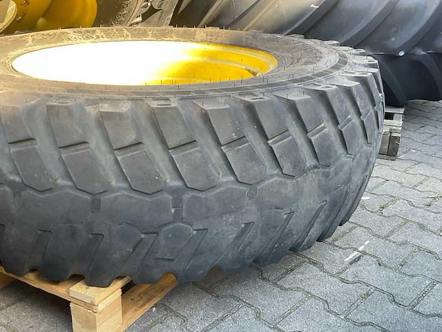 Alliance multiuse 550 landbouwband met velg (2x) - afbeelding 5 van  6