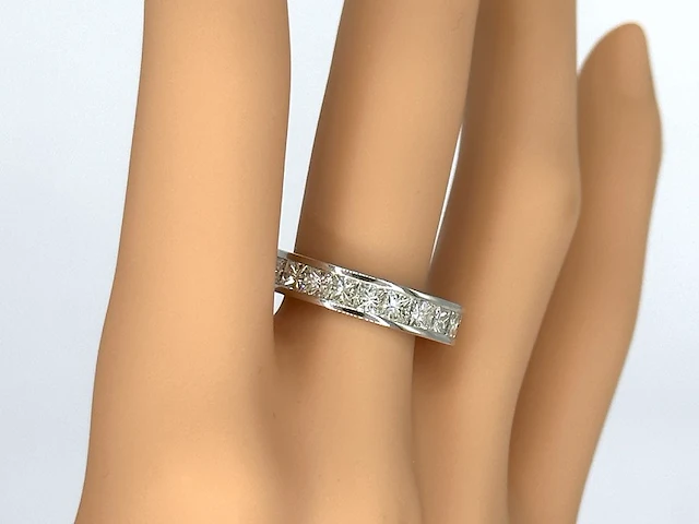 Alliance ring met natuurlijke prinses geslepen diamanten - afbeelding 2 van  8