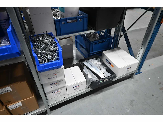 Allimex green power grote partij zonnepaneel installatiematerialen inclusief legbordstelling - afbeelding 2 van  14