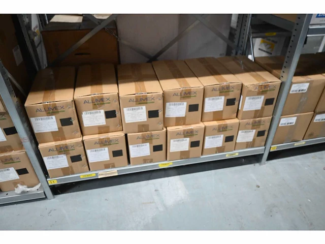 Allimex green power grote partij zonnepaneel installatiematerialen inclusief legbordstelling - afbeelding 9 van  14