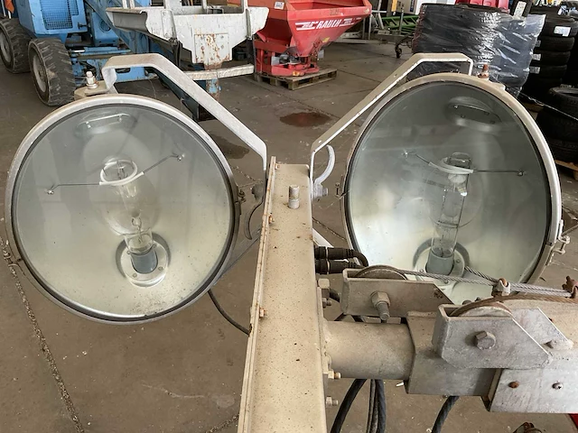 Allmand night-lite pro lichtmast aggregaat - afbeelding 17 van  17
