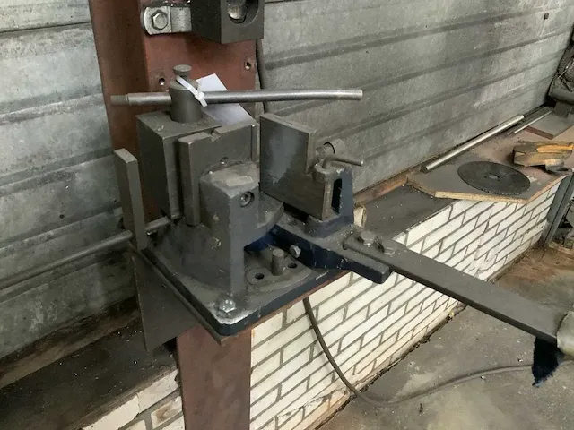 Almi buigmachine en pijpuitklinker - afbeelding 8 van  8