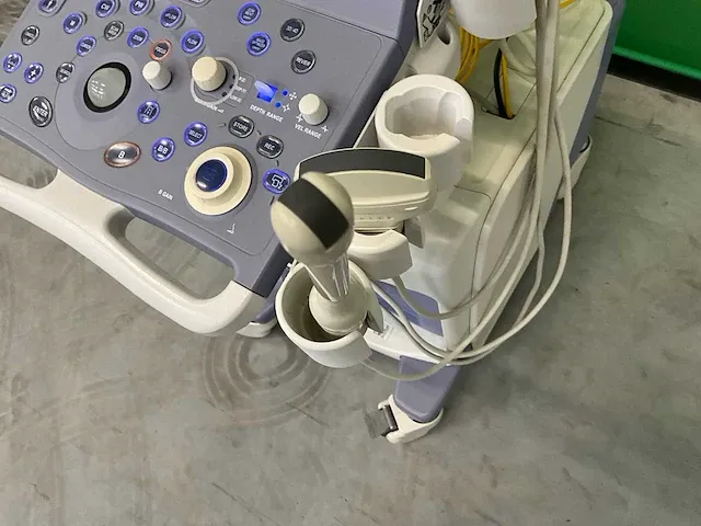 Aloka - prosound a6 - echografie apparaat - 2010 - afbeelding 9 van  12