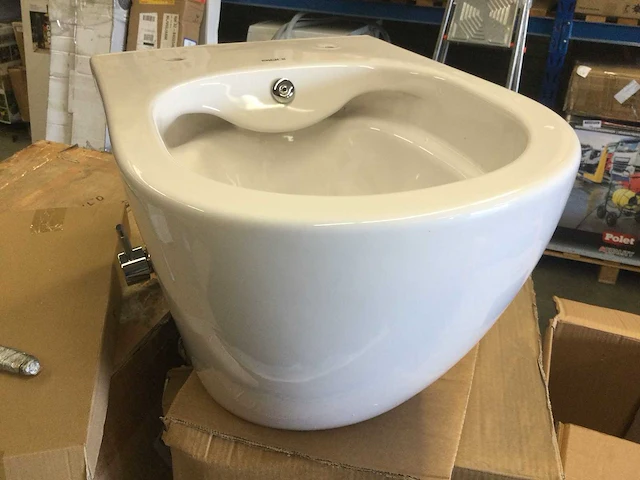 Aloni - hangtoilet met bidetfunctie. - afbeelding 1 van  4
