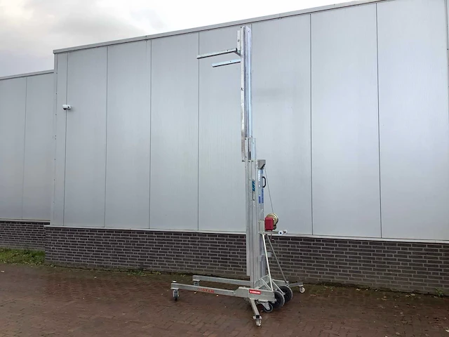 Alp-lift lm-750 kanaallift - afbeelding 1 van  7