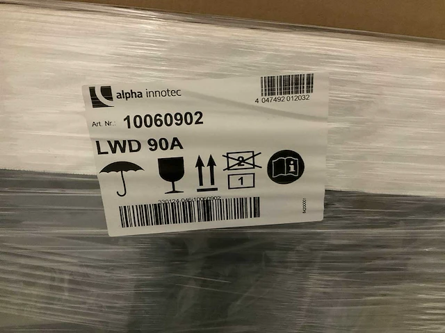 Alpha innotec 10060902 warmtepomp met hydrauliekmodule - afbeelding 2 van  8