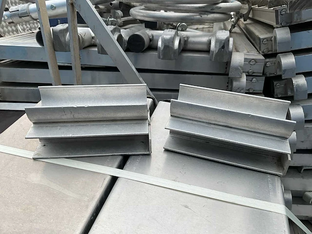 Altec - scaffolding - afbeelding 10 van  18