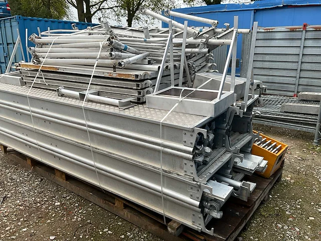 Altec - scaffolding - afbeelding 14 van  18