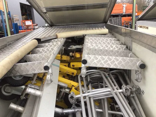 Altec plateausteiger - afbeelding 2 van  33