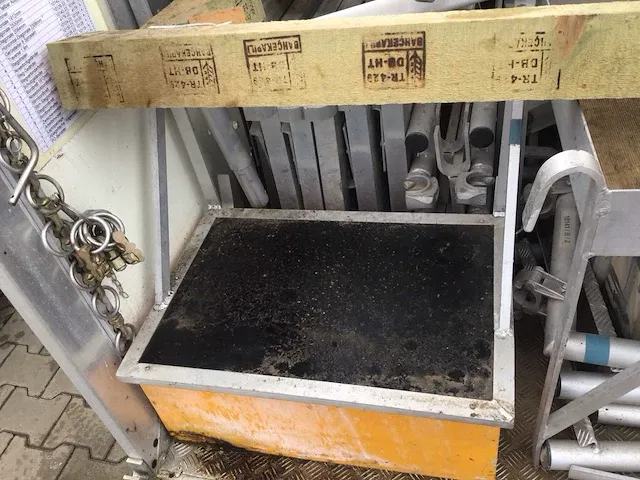 Altec plateausteiger - afbeelding 7 van  33