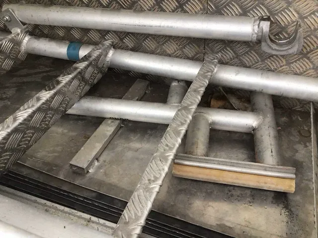 Altec plateausteiger - afbeelding 16 van  33