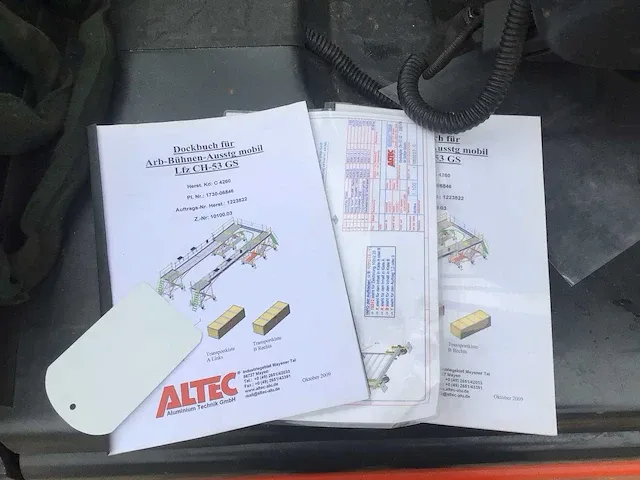 Altec plateausteiger - afbeelding 19 van  33