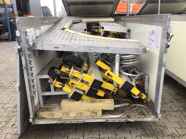 Altec plateausteiger - afbeelding 29 van  33