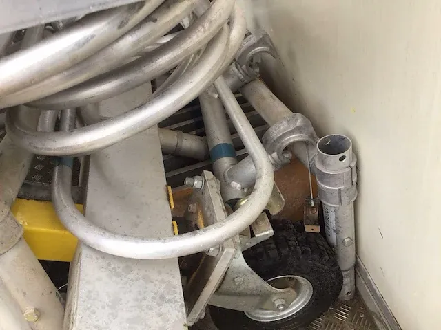 Altec plateausteiger - afbeelding 31 van  33