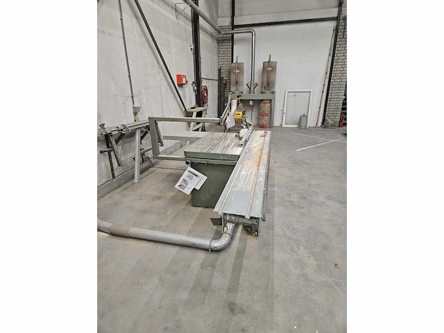 Altendorf - formaatcirkelzaagmachine - afbeelding 2 van  6