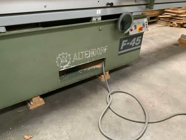 Altendorf f-45 formaatzaag machine - afbeelding 25 van  40
