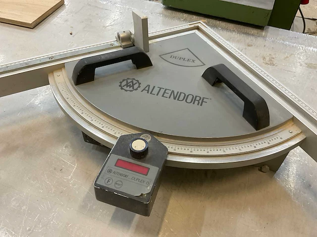 Altendorf f45 elmo 3 formaatcirkelzaagmachine met duplex dubbele verstekaanslag - afbeelding 11 van  17