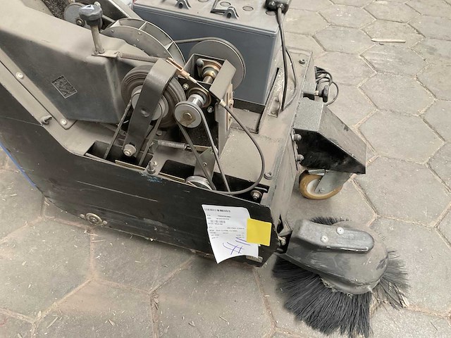 Alto kse 970 veegmachine - afbeelding 9 van  10