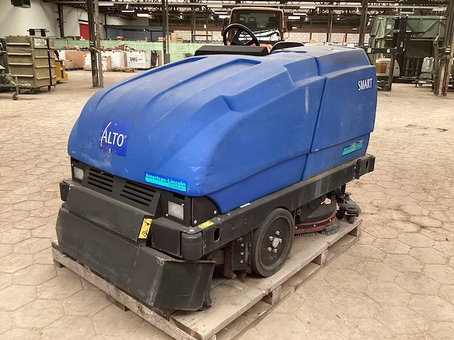 Alto smart 46 straatveegmachine - afbeelding 1 van  9