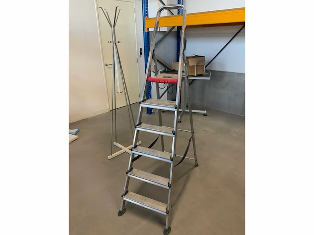 Altrex d806 trap - afbeelding 2 van  3