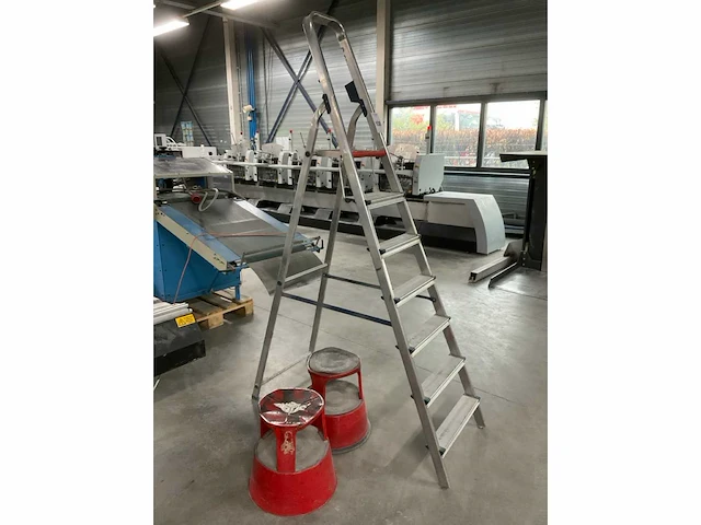 Altrex double decker d 807 trap en opstaphulpen - afbeelding 3 van  6