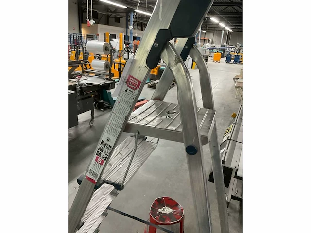 Altrex double decker d 807 trap en opstaphulpen - afbeelding 5 van  6