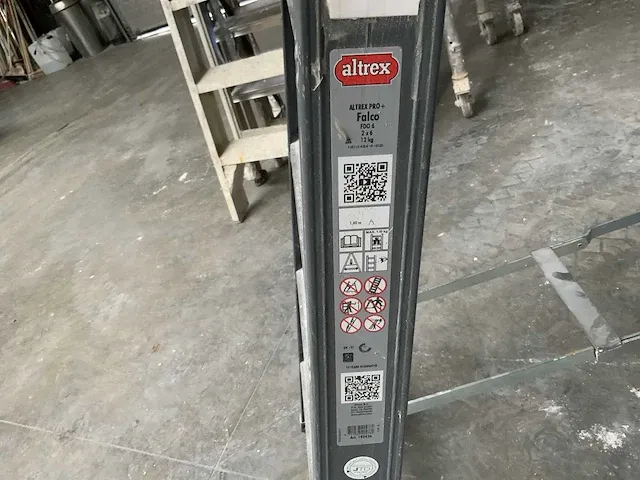Altrex falco trapladder - afbeelding 3 van  3