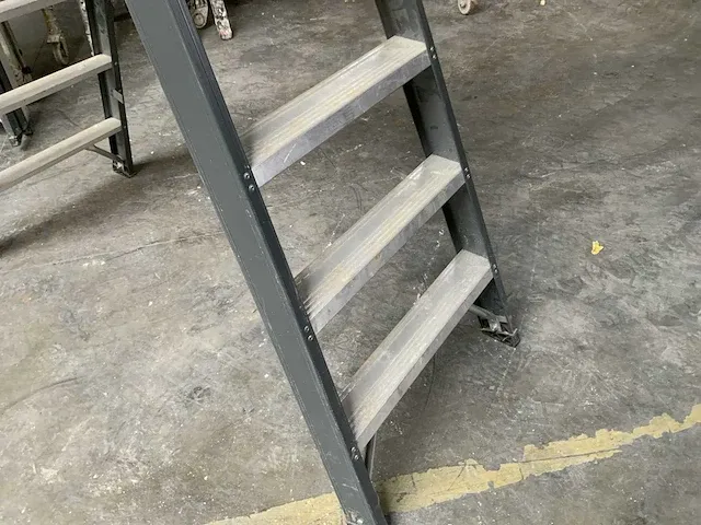 Altrex falco trapladder - afbeelding 3 van  7