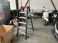 Altrex fdo 6 uitzettrap - afbeelding 1 van  4