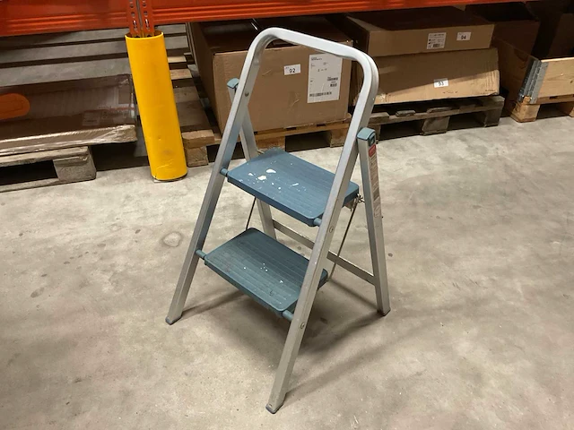 Altrex giant g402 huishoudtrap - afbeelding 1 van  2