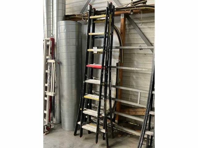 Altrex ladder (2x) - afbeelding 2 van  2