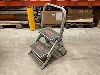 Altrex little giant opstap - afbeelding 1 van  1