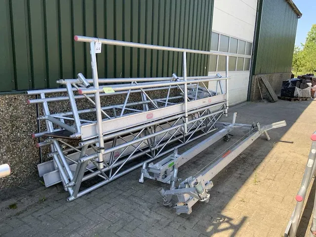 Altrex mtb aluminium gevel/optreksteiger - afbeelding 8 van  12