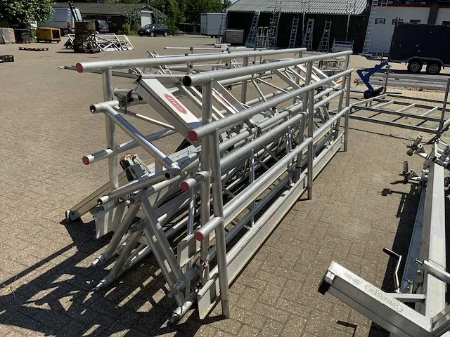 Altrex mtb aluminium gevel/optreksteiger - afbeelding 14 van  16