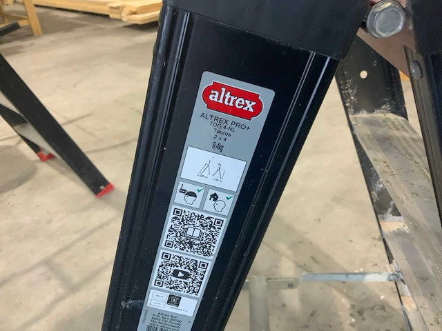 Altrex pro+ taurus 2x4 dubbelzijdige trap - afbeelding 4 van  4