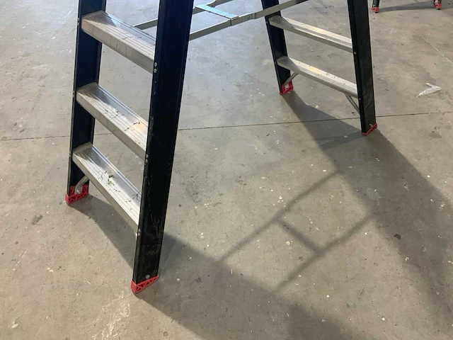 Altrex pro+ taurus 2x7 dubbelzijdige trap - afbeelding 8 van  9