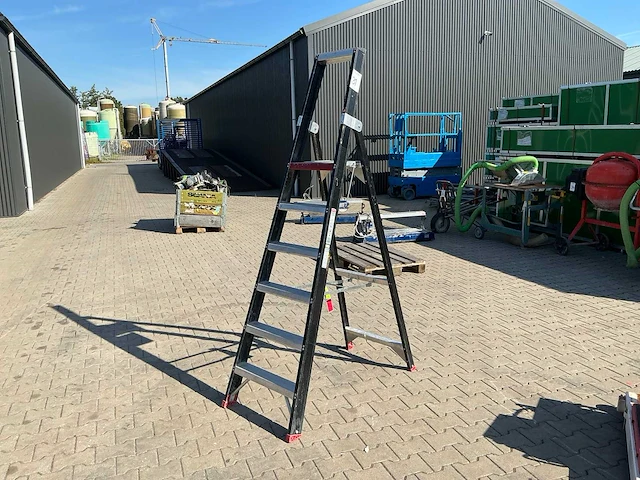 Altrex pro+ taurus tgb6 trap - afbeelding 1 van  5