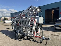 Altrex rolsteiger met rss dak randbeveiliging en aanhangwagen - afbeelding 21 van  26