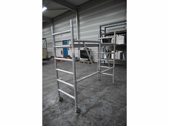 Altrex serie 5400 kamer rolsteiger - afbeelding 3 van  3