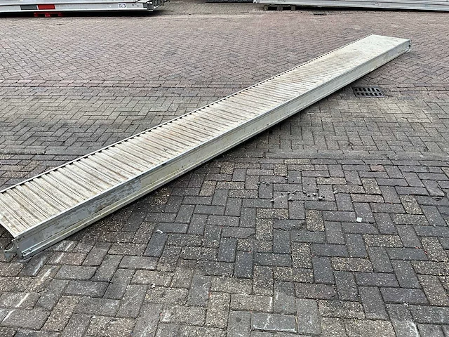 Altrex stage walkway - afbeelding 1 van  6