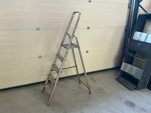 Altrex steddy s-50 uitzettrap - afbeelding 1 van  2