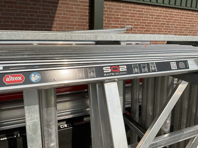 Altrex steigeraanhanger met rolsteiger - afbeelding 3 van  19