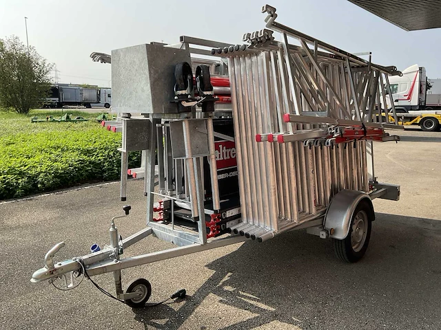 Altrex steigeraanhanger met rolsteiger - afbeelding 1 van  19