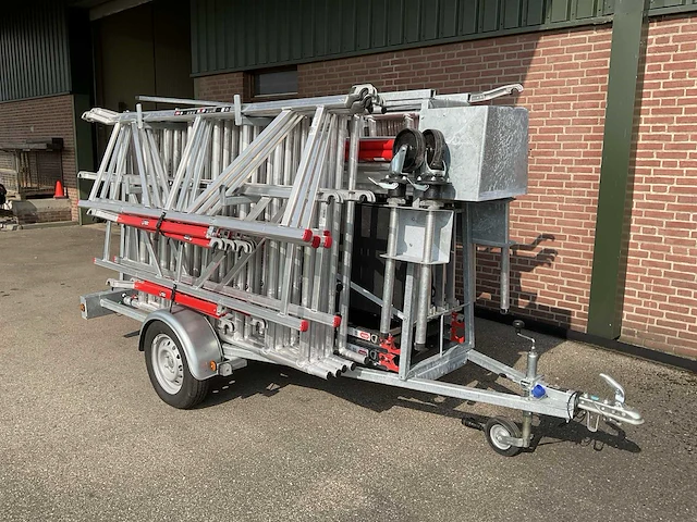 Altrex steigeraanhanger met rolsteiger - afbeelding 12 van  19
