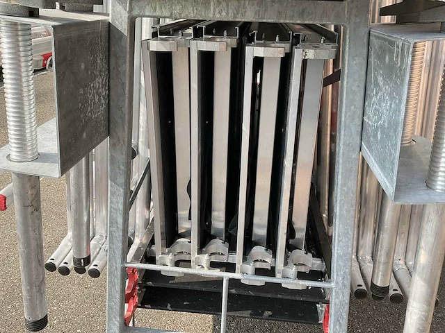 Altrex steigeraanhanger met rolsteiger - afbeelding 15 van  19