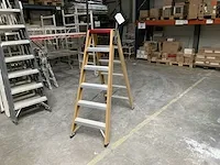 Altrex taurus trapladder - afbeelding 2 van  4