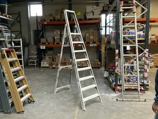 Altrex trapladder - afbeelding 1 van  3